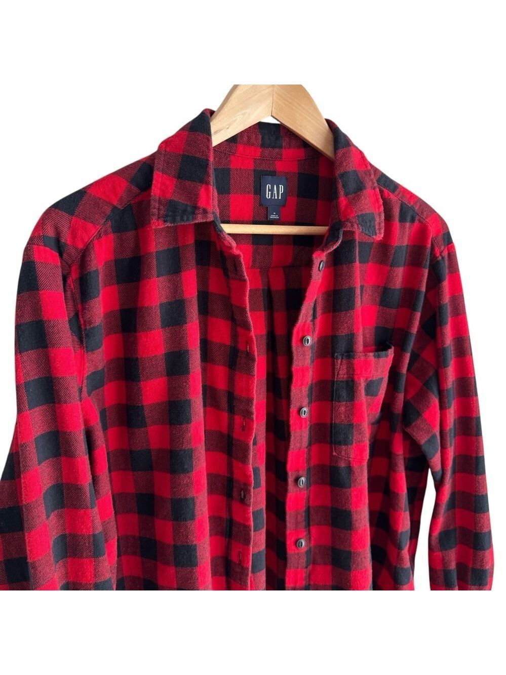 Gap Buffalo Plaid Flannel Button Down Shirt Womens M Red Black Check Soft Cotton
